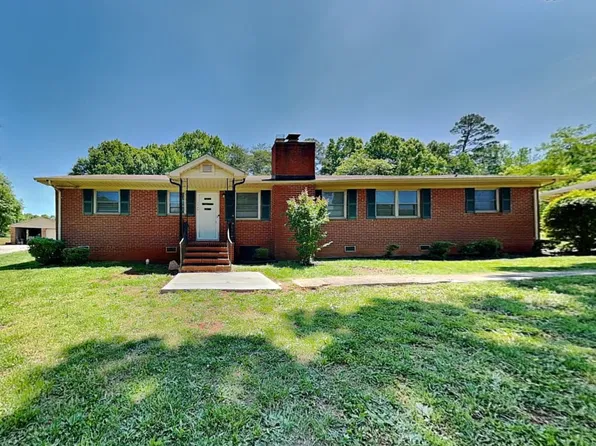 1208 Plumcrest Dr, Charlotte, NC 28216