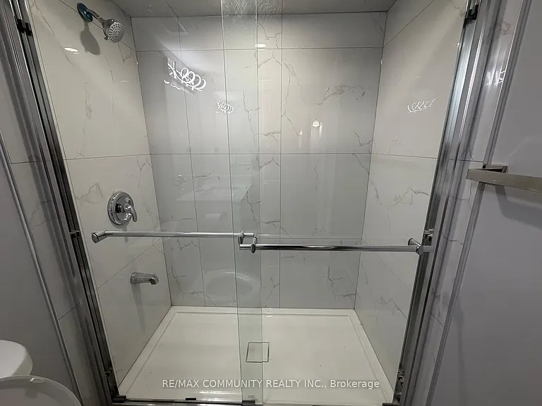 224 Fleetwood Dr #BASEMENT — Photo 23