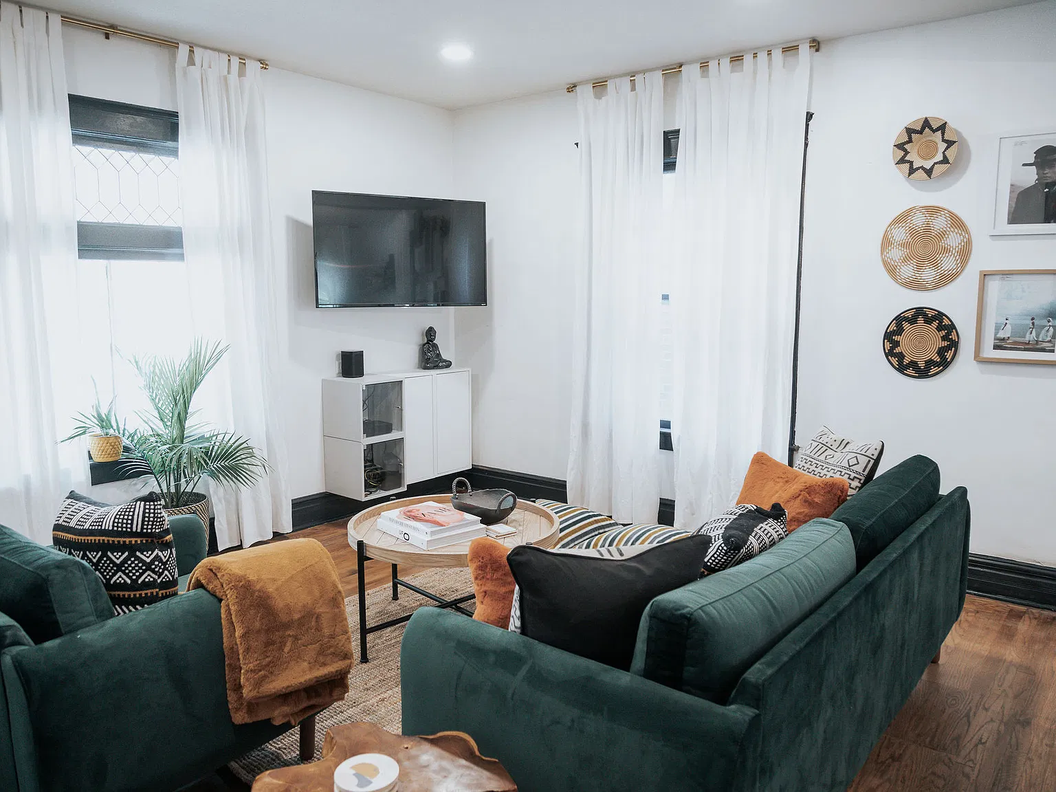 3 bed, 1.5 bath, 1800 sqft, $13,200 — Photo 3