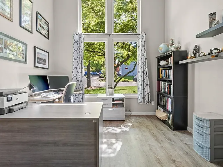 15812 NE 18th Ct — Photo 22