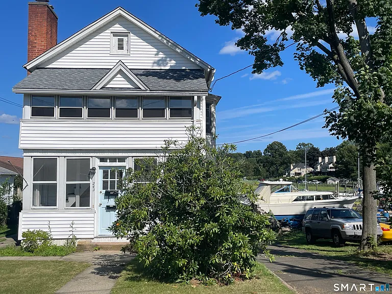 243 Harbor St — Photo 2