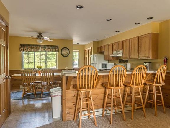 2nd image of 28 Balsam Crest Ln #D