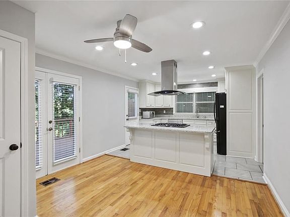 4th image of 1050 Briar Vista Ter