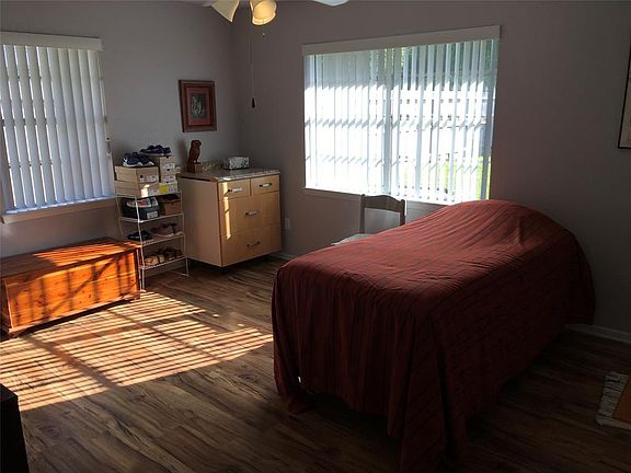 3rd image of 201 Fleetwood Cir