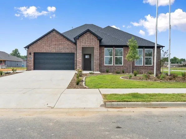 455 W Canada Dr, Farmington, AR 72730