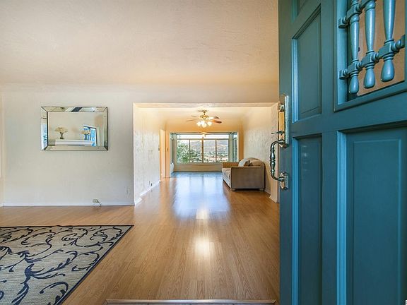 3rd image of 1209 Berkeley Dr