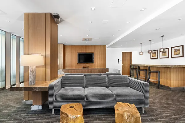 Sold by Stribling | media 13