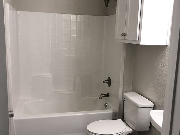 3rd image of 223C S Buffalo Ave