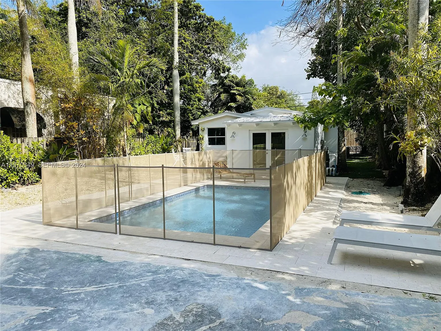 Kumquat Ave, Miami — Photo 1