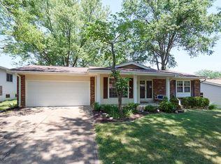 533 Goldwood Dr, Ballwin, MO