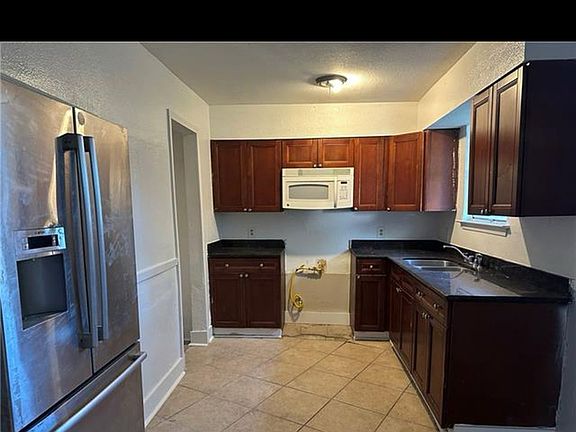 5th image of 57453 Brenchley Dr