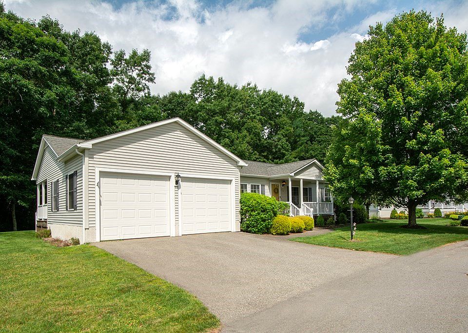 1st image of 54 Brookstone Dr