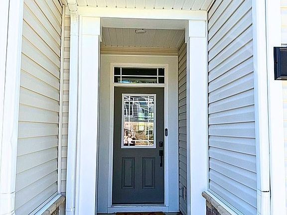 3rd image of 8027 Overmeadow Ln