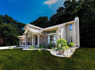 390 Sandpiper Dr, Chesterton, IN 46304