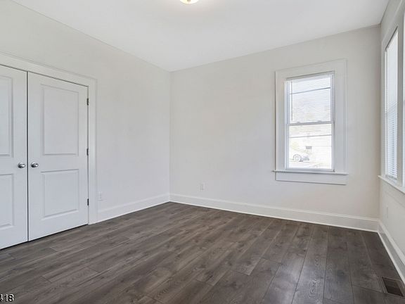 5th image of 441 Stuyvesant Ave