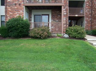 61 Meadowridge Condos E, Columbia, IL 62236