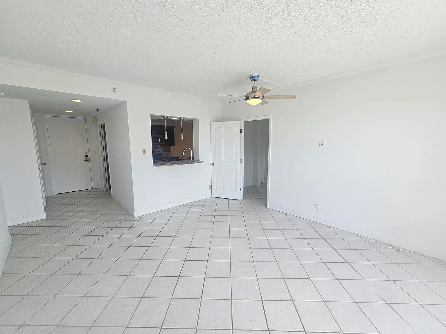 2 bed, 1.5 bath, $2,700 — Photo 3