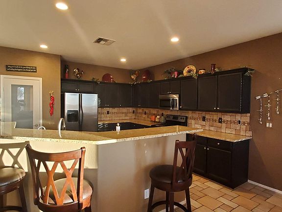 4th image of 1781 N Agave St
