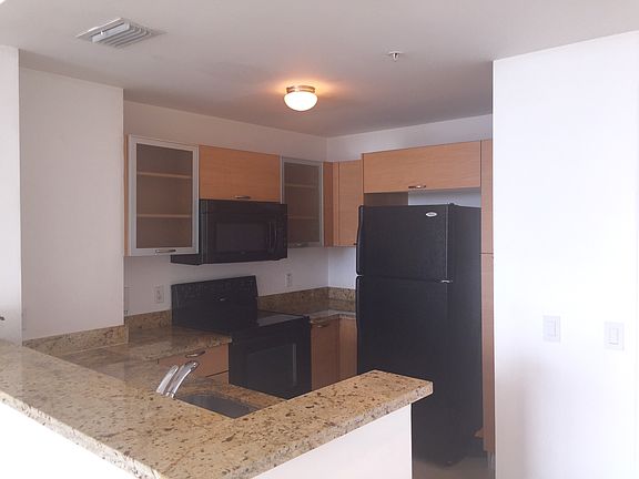 5th image of 3180 Coral Way APT 806