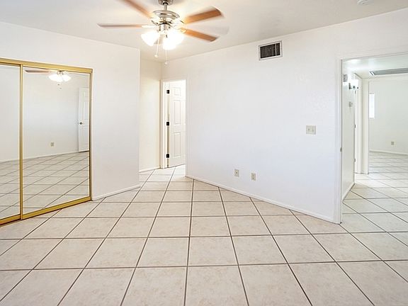 5th image of 3821 N Stone Ave