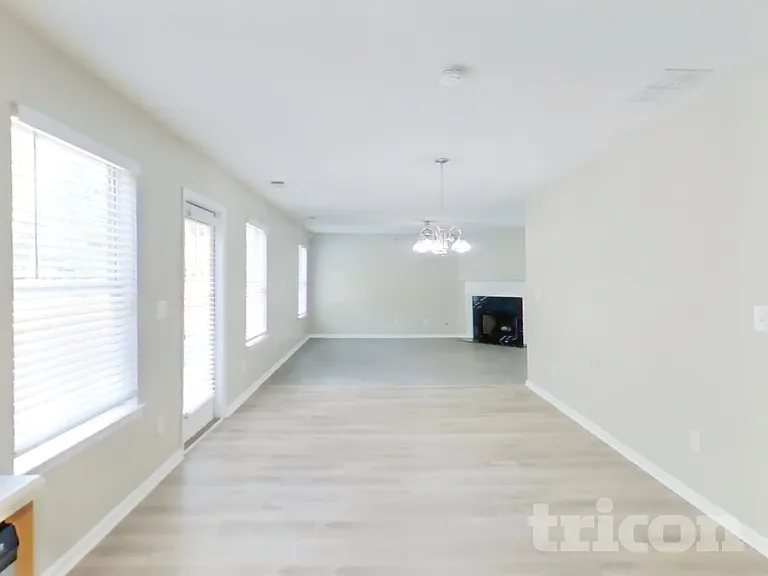2955 Pebble Creek Ln — Photo 4