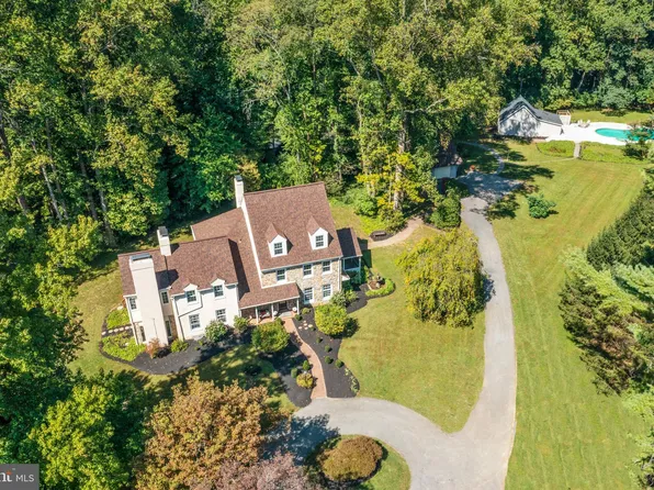 351 Hillendale Rd, Chadds Ford, PA 19317