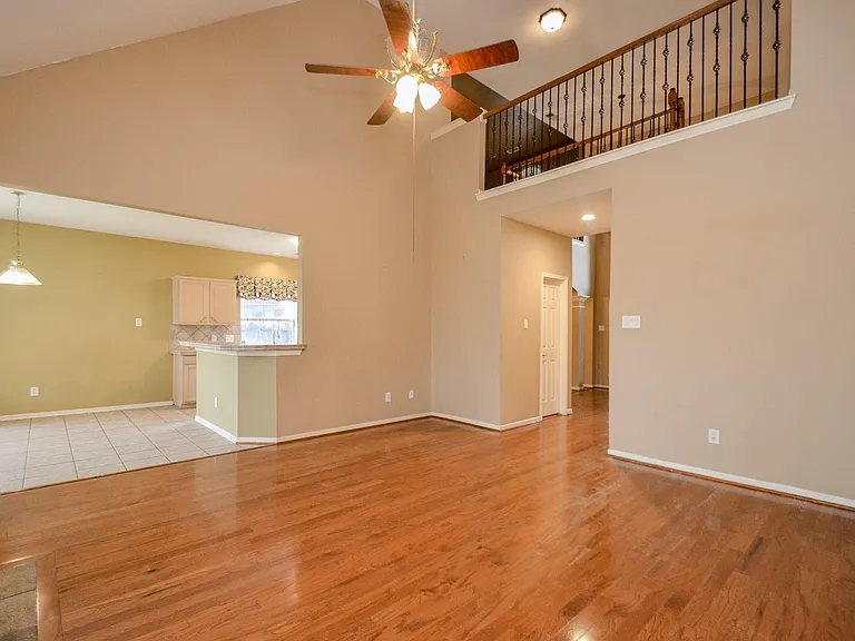 12811 Candace Ct — Photo 14