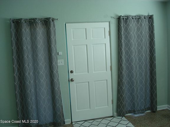 2nd image of 3300 Alamanda Ct