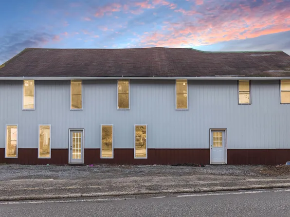 310 E State Ave, Terra Alta, WV 26764