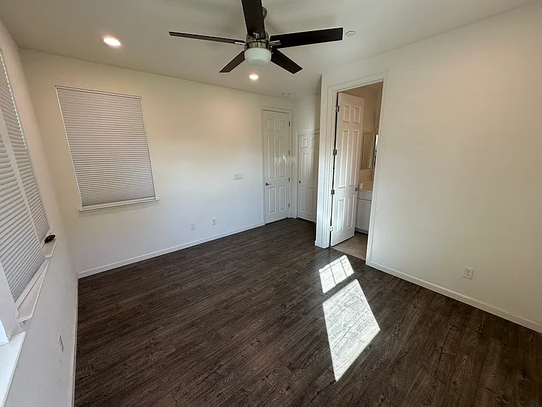 33838 Farmhouse St — Photo 8