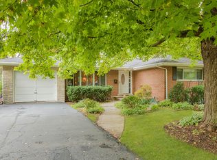 812 Webster Ave, Wheaton, IL 60187