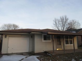 1704 N Engel Ave, Springfield, MO 65803