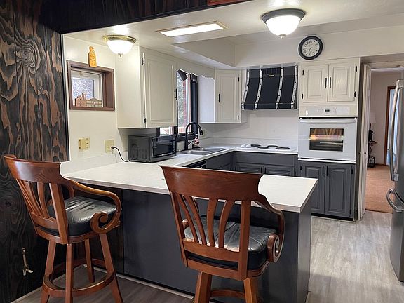 5th image of 352 Pinoak Dr