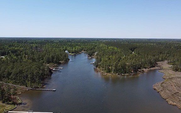 4th image of 90 & 90 Breakwater Dr #A