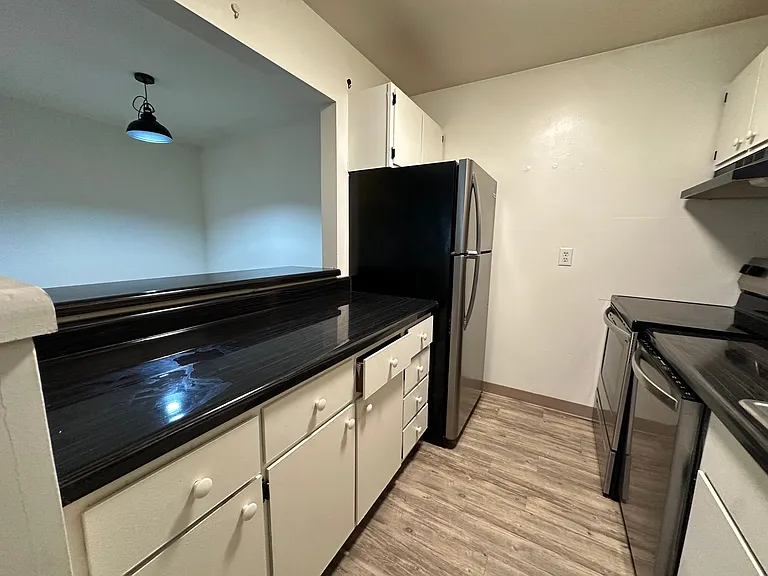 University Park Apartments near Cornell University — Photo 183