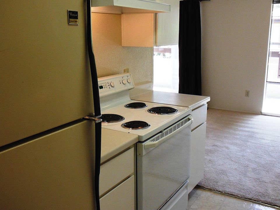1st image of 277 Tradewinds Dr APT 12