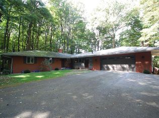 7550 Woodland Dr, Fairview, PA 16415