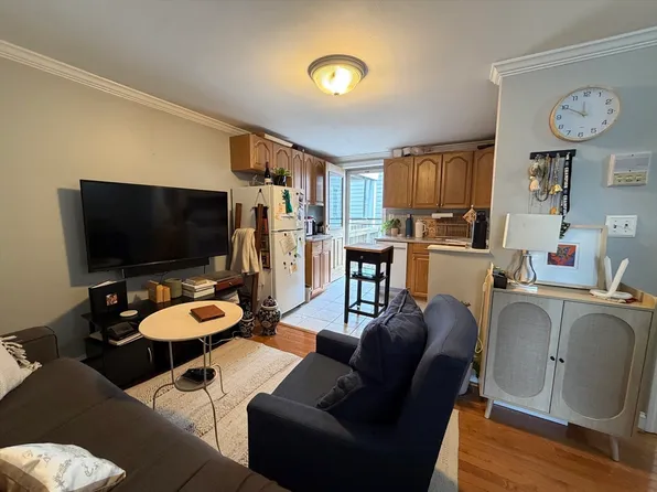 122 D St #3, South Boston, MA 02127