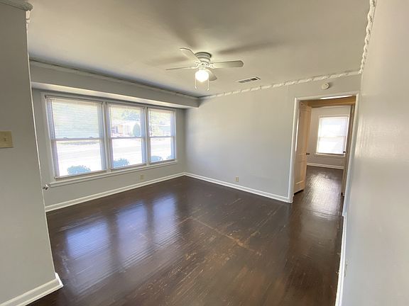 3rd image of 2322 Fenwick Dr