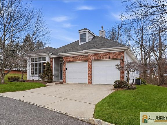 2nd image of 31 Whitehall Rd