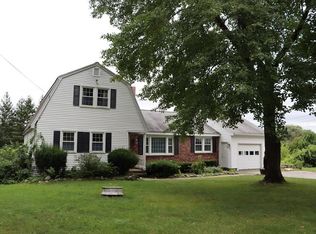 42 Barton Hill Rd, Chelmsford, MA 01824