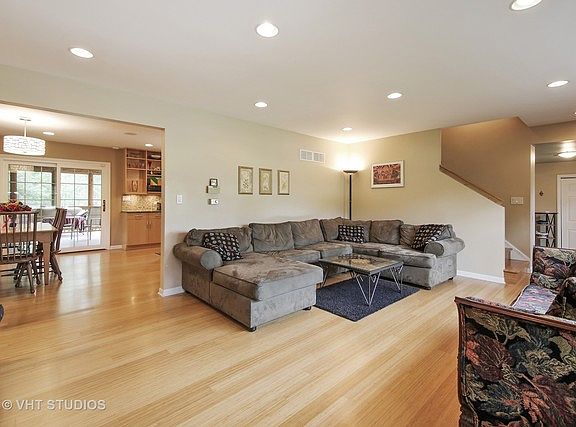 4th image of 67 Greenbriar East Dr