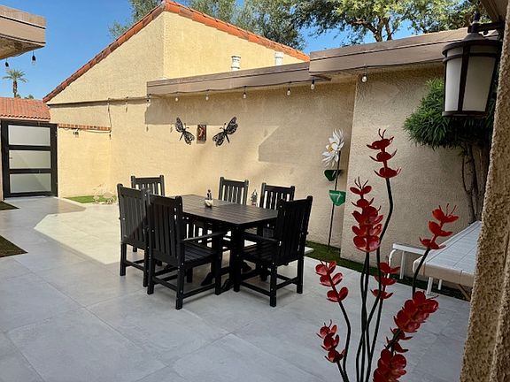 Front courtyard.