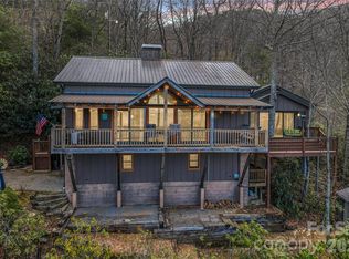 236 Dove Dr, Maggie Valley, NC 28751