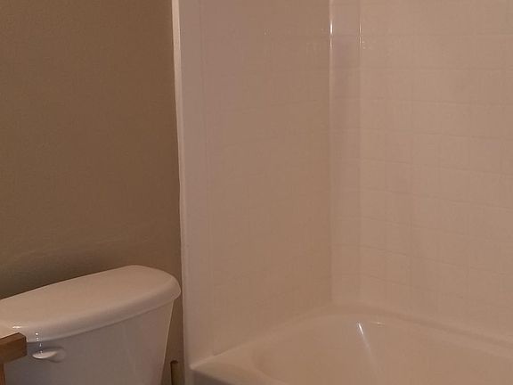 5th image of 3611 Middlepark Ct