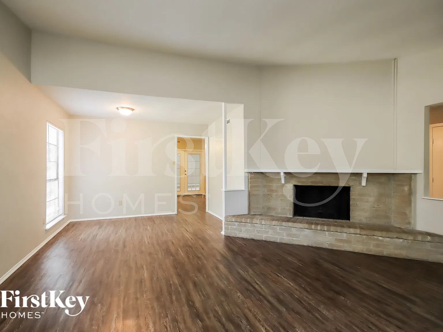 3 bed, 2.0 bath, 1929 sqft, $1,540 — Photo 3