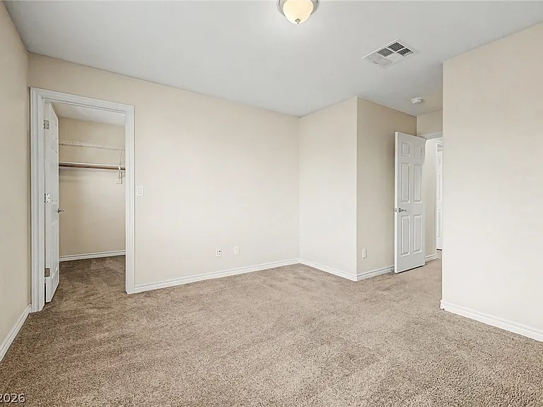 10560 Laurelwood Lake Ave — Photo 23