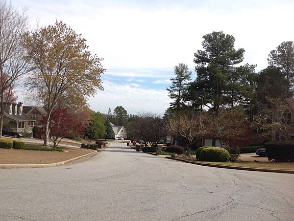 4th image of 1828 De Winton Pl