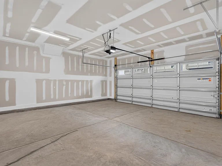 2405 Adrift Rd — Photo 30
