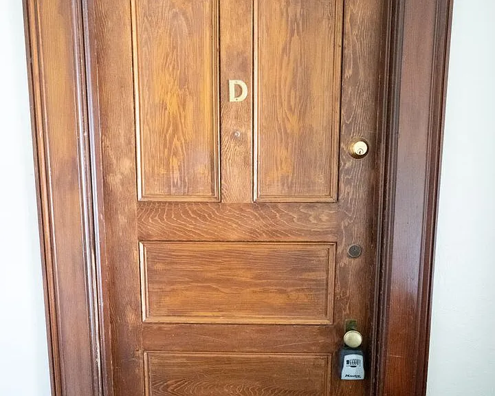 1809 Central — Photo 10
